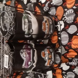 Halloween mugs set